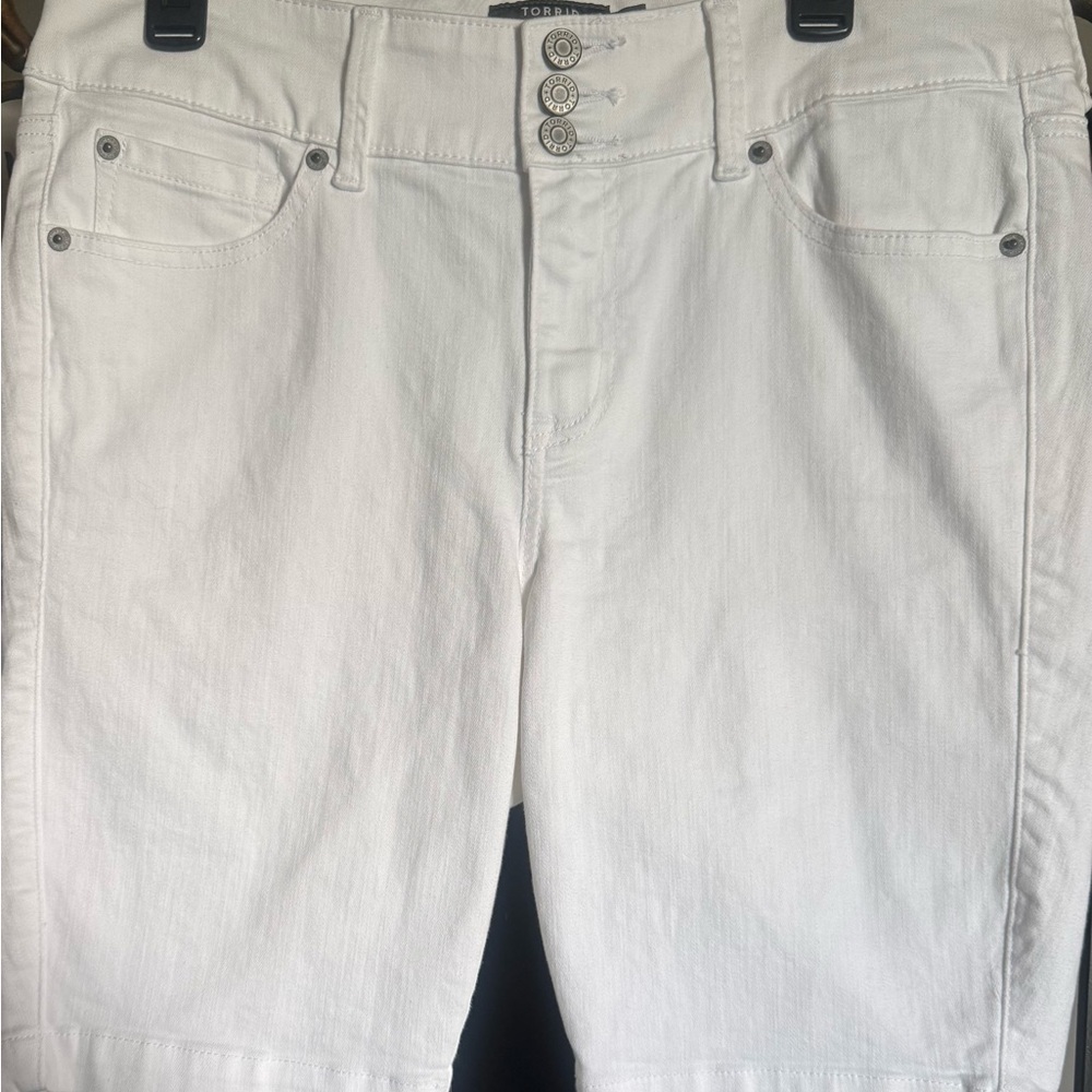 Torrid White High-Rise Button Fly Jegging Bermuda Shorts